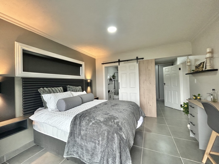 3 Bedroom Property for Sale in Wavecrest Eastern Cape